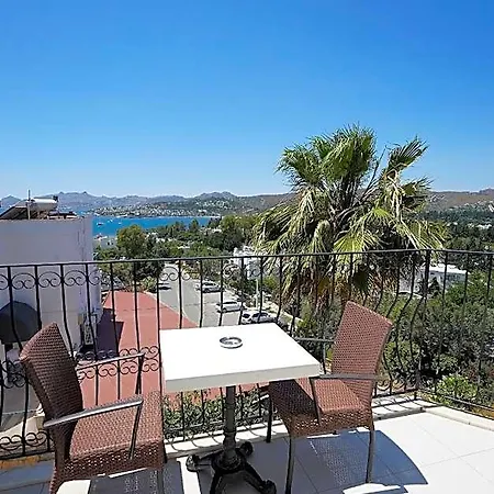 Hotel Queen Boutique 3*