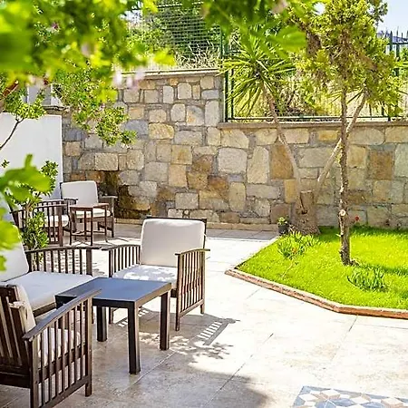 Queen Boutique Hotel