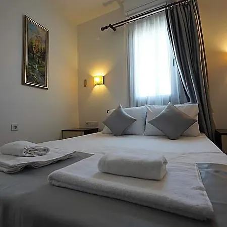 Queen Boutique Hotel